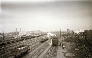 1956 Hatvan, vasúti pályaudvar, mozdonyok, szerelvények, állomás épület, 12 db szabadon felhasználha...