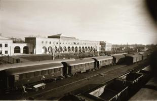 1956 Hatvan, vasúti pályaudvar, mozdonyok, szerelvények, állomás épület, 12 db szabadon felhasználha...