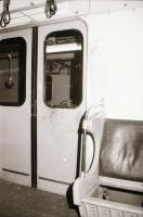 1989. február 18. Bombarobbanás után egy metrókocsi belseje, helyszínelő felvételek, 19 db szabadon ...