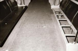 1989. február 18. Bombarobbanás után egy metrókocsi belseje, helyszínelő felvételek, 19 db szabadon ...