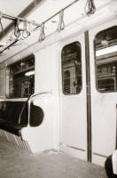 1989. február 18. Bombarobbanás után egy metrókocsi belseje, helyszínelő felvételek, 19 db szabadon ...