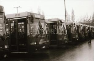 1992. december 16. Budapest, BKV, új autóbuszok átadása, a járművek kívül-belül + buszmosó szerkezet...
