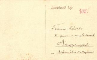 Nyíregyháza, Bessenyei tér, Weiszhausz Mór üzlete, villamos a megállóban