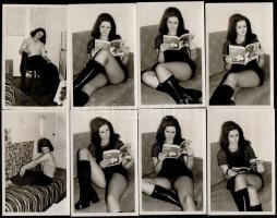 cca 1970-1980 Aktfotósorozat, 32 db fotóval, változó állapotban, közte sérült fotókkal, 14x9 cm