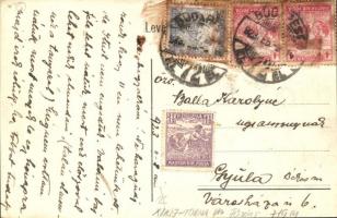 Füzér, Rákóczi-vár, előtérben a plébánia