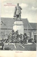 Hódmezővásárhely, Kossuth Lajos szobor, mögötte üzletek. Dura Lajos kiadása (EK)