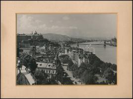 cca 1930 Budapesti panoráma a Tabán felől, fotó, paszpartu, 15x21 cm.