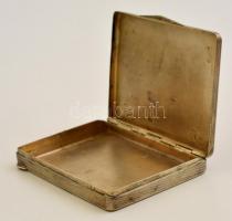 Ezüst(Ag) cigarettatárca, jelzett, 8x6,5x1,5 cm, nettó: 68,2 g