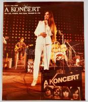 1981 Illés, Fonográf: Újra itt a nagy csapat. A Koncert c. koncertjének nagyméretű fotója, Koncz Zsuzsa vendégszereplésével, hajtásnyommal, 60,5x50,5 cm