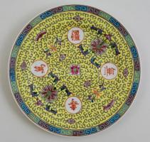Kínai porcelán tányér, kézzel festett, jelzett, apró kopásokkal, d: 26 cm