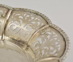 Ezüst (Ag.) áttört tálka, jelzett, d: 20 cm, nettó 195,8 g