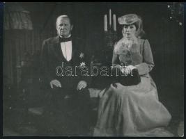 Bajor Gizi (1893-1951) színésznő különböző szerepekben, 4 db fotó, 12x9 és 12x17 cm-es méretben