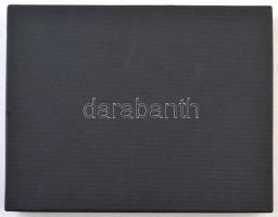 Éremtartó kazetta egy kivehető tálcával, összesen 24 férőhellyel, használt állapotban