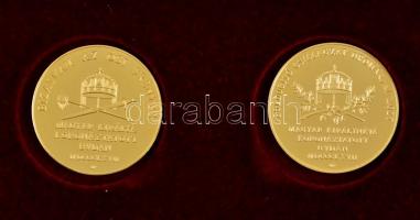 DN "Koronázási szett - 1867" aranyozott rézötvözet utánveret emlékérem pár dísztokban, tan...