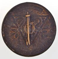 1932. "Mátraháza 1932 -MSSZ (Magyar Sí Szövetség) - Versenyző" ezüstözött Cu jelvény (36mm...