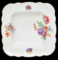 Zsolnay virágmintás szögletes tányér, kézzel festett, jelzett, apró kopásokkal, 22,5×22,5 cm