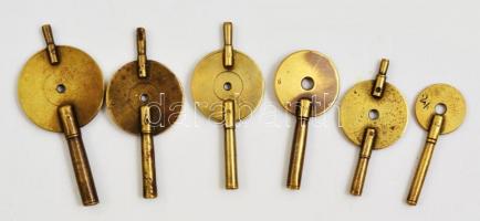 6 db régi utazóóra kulcs, h:5-7 cm