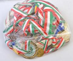 Zacskónyi modern sport díjérem szalagon és egyéb modern szalagok T:vegyes