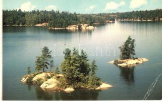 38 db modern tengerentúli városképes lap, főleg Amerikai Egyesült Államok / 38 modern town-view post...