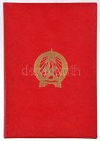 ~1950. "Kiváló műszaki dolgozó" Rákosi-címeres zománcozott fém kitüntetés dísztokban, mini...