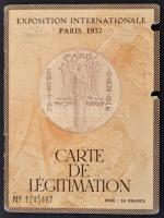 1937 Párizsi világkiállítás igazolványa, Liska Gyula építészmérnök részére, kis térképpel, egy kijáró lappal, lyukasztás nyomokkal.
