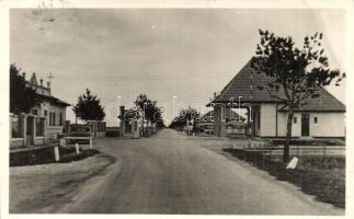 Horvátjárfalu, Jarovce; London-Isztambuli Transzkontinentális út magyar határa, IBUSZ kioszk / border station