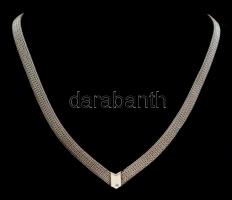 Ezüst(Ag) "V"-alakú nyaklánc, jelzett, h: 41 cm, nettó: 20,2 g