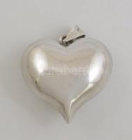 Ezüst(Ag) szív függő, jelzett, 3,7x3,2 cm, nettó: 7,6 g