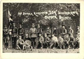 7 db főleg RÉGI külföldi képeslap egy modern orosz katonai lappal / 7 mostly pre-1945 European town-...