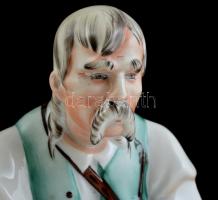 Zsolnay szalonnázó paraszt, kézzel festett, jelzett, hibátlan, m:32 cm, 24×20 cm