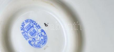 Zsolnay szalonnázó paraszt, kézzel festett, jelzett, hibátlan, m:32 cm, 24×20 cm