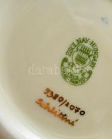 Zsolnay ciklámen mintás váza, kézzel festett, jelzett, kopott aranyozással, m: 26,5 cm