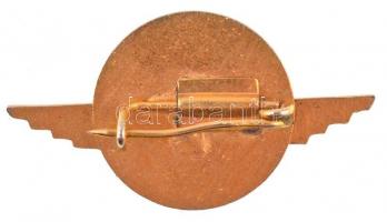 ~1980. "750 ezer kilóméter" aranyozott, zománcozott miniatűr jelvény (15x27,5mm) T:1-,2