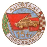 ~1970-1980. "Autótaxi Törzsgárda 15 év" zománcozott fém jelvény (20mm) T:2