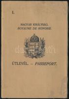 1931-1932 Magyar Királyság fényképes útlevele Liska Gyula építészmérnök részére, a hátsó borító egyik sarkán hiánnyal