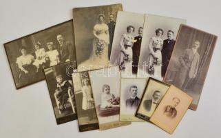 10 db nevesített családi fotó klf fényépészek műtermeiből, Vizit és kabinet méretben.
