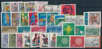 34 stamps, almost complete year, 34 klf bélyeg, csaknem a teljes évfolyam kiadásai