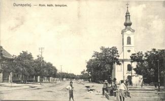 Dunapataj, Római katolikus templom és utcakép. faragó Gergely kiadása
