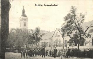 Balatonszabadi, Fokszabadi; református templom és népiskola, csoportkép gyerekekkel