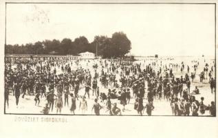 1925 Siófok, Fürdőzők a strandon. photo