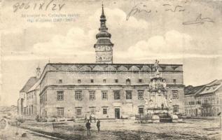 Eperjes, Presov; Evangélikus Kollégium régen, szobor. Divald / boarding school, statue, square (r)