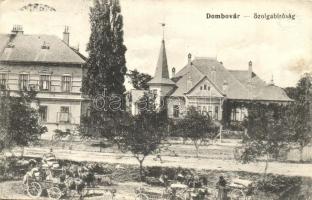 Dombóvár, Szolgabíróság, szekerek (kis szakadás / small tear)