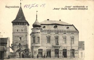 Nagyszalonta, Salonta; Arany emlékszobák az Arany Emlék Egyesület bérházával, Wessely és Bíró üzlete, Csonka torony / tower, shop, tenement of the Arany János Memorial Association (EK)