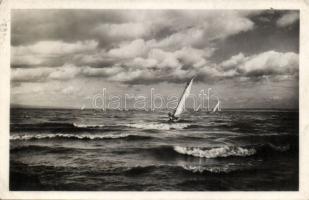 Balatoni vitorlások 15 db régi képeslap