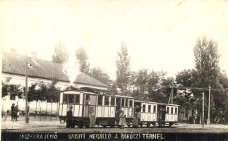 Jászkarajenő, Rákóczi tér, vasúti megálló, kisvasút. photo
