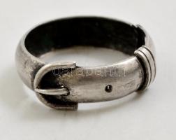 Ezüst (Ag.) cserkész nyakkendőgyűrű(?), jelzés nélkül, méret: 60, nettó 2,5 g