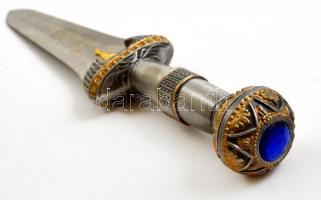 Replika fém tőr csiszolt szintetikus kővel, h:37 cm