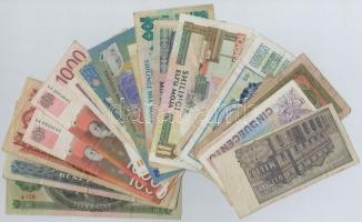 30db-os vegyes papírpénz tétel a világ minden tájáról T:III
30pcs of paper money lot from all aroun...
