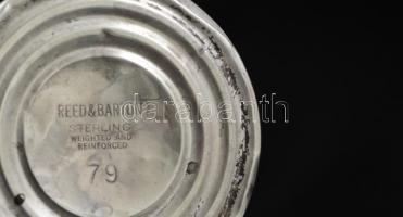 Virágmintás opálüveg váza, ezüst(Ag) talppal, jelzett, hibátlan, m: 23 cm