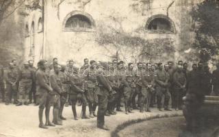 1918 Osztrák-magyar katonák tábori mise közben / WWI K.u.k. military, soldiers at a field mass. photo + K.u.k. I. R. No. 44. M.G.K. II. (EK)